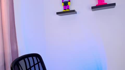 Snapshot of gangster_girl chatting on January 18, 2025, 12:02 am GANG online show from January 18, 2025, 12:02 am