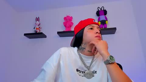 Snapshot of gangster_girl chatting on February 10, 2025, 12:30 am GANG online show from February 10, 2025, 12:30 am