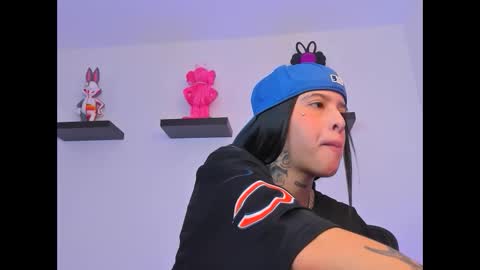 Snapshot of gangster_girl chatting on March 7, 2025, 12:37 am GANG online show from March 7, 2025, 12:37 am