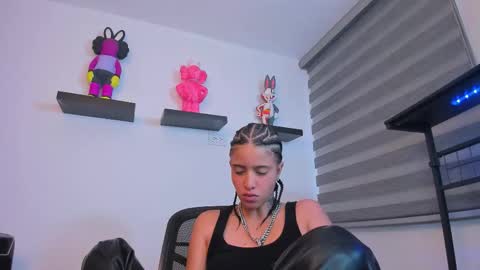 Snapshot of gangster_girl chatting on November 30, 2025, 2:54 pm GANG online show from November 30, 2025, 2:54 pm