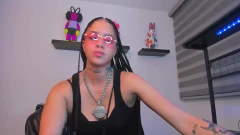 Snapshot of gangster_girl chatting on December 18, 2025, 9:04 am GANG online show from December 18, 2025, 9:04 am