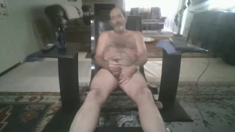 Snapshot of garbwild chatting on January 15, 2025, 4:21 pm GarBwild online show from January 15, 2025, 4:21 pm