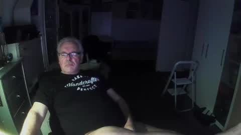 Snapshot of gargamil chatting on February 3, 2026, 3:39 pm gargamil online show from February 3, 2026, 3:39 pm