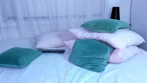 garnet  online show from December 14, 2024, 9:18 am