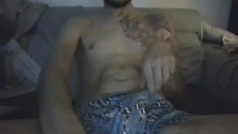 garyreal1990 online show from December 30, 2024, 4:40 pm