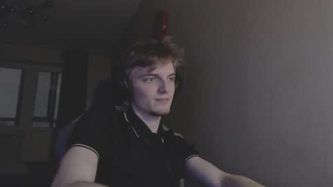 Snapshot of gasturfahe chatting on December 24, 2024, 3:27 am gasturfahe online show from December 24, 2024, 3:27 am