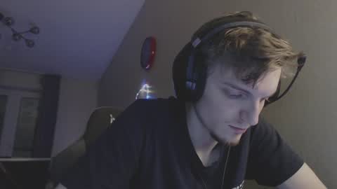 Snapshot of gasturfahe chatting on January 3, 2025, 12:33 am gasturfahe online show from January 3, 2025, 12:33 am