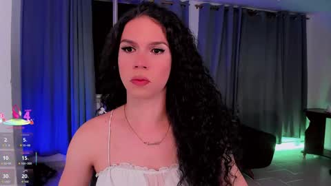 Snapshot of gatitavenecis1 chatting on May 23, 2026, 10:19 am Vnecis Marn online show from May 23, 2026, 10:19 am