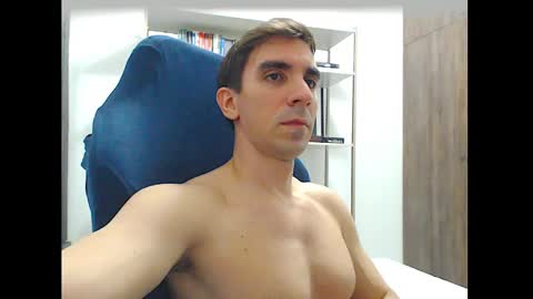 gatosarado23 online show from November 1, 2025, 4:36 am