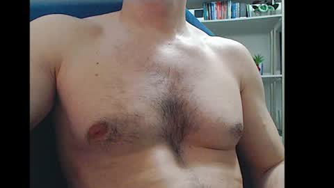 gatosarado23 online show from July 10, 2026, 7:45 am