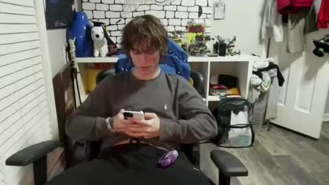gavatr0n online show from June 15, 2026, 2:58 am