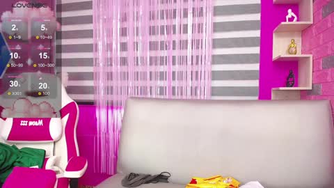  GAVY GREY  online show from March 11, 2025, 7:03 pm