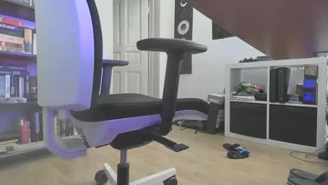 Snapshot of gaymer_play chatting on February 16, 2025, 9:59 pm gaymer_play online show from February 16, 2025, 9:59 pm