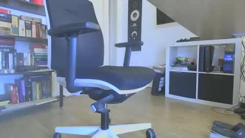 Snapshot of gaymer_play chatting on February 18, 2025, 4:26 pm gaymer_play online show from February 18, 2025, 4:26 pm