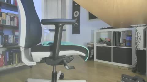 Snapshot of gaymer_play chatting on February 21, 2025, 6:59 pm gaymer_play online show from February 21, 2025, 6:59 pm