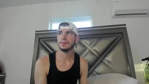 Snapshot of gayndepressed chatting on October 27, 2025, 10:14 pm Trace online show from October 27, 2025, 10:14 pm