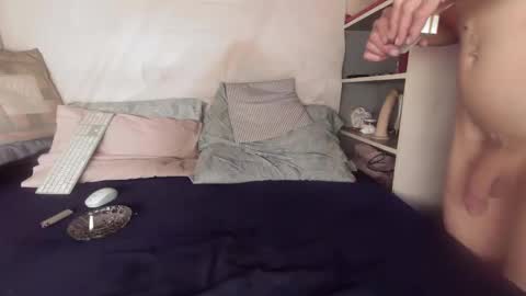 gayrobbin online show from September 23, 2025, 8:23 pm