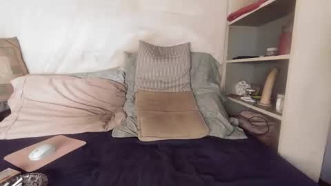 gayrobbin online show from March 28, 2026, 10:59 am