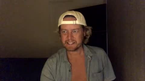 gcsurfer81 online show from January 13, 2025, 8:37 am