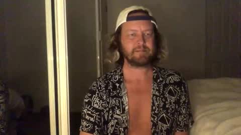 gcsurfer81 online show from October 25, 2025, 9:28 am