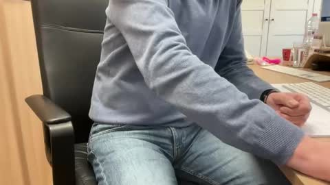 geertjem online show from March 3, 2025, 12:27 pm