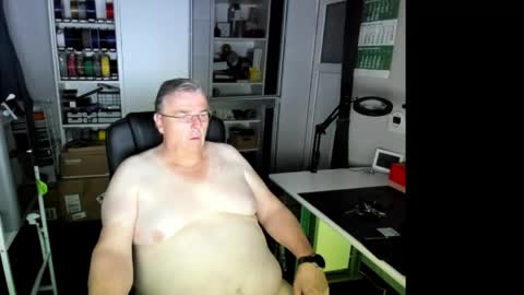 Snapshot of geiler_bock chatting on May 1, 2026, 3:11 am Geiler Bock online show from May 1, 2026, 3:11 am