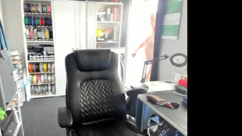 Snapshot of geiler_bock chatting on August 1, 2026, 9:41 am Geiler Bock online show from August 1, 2026, 9:41 am