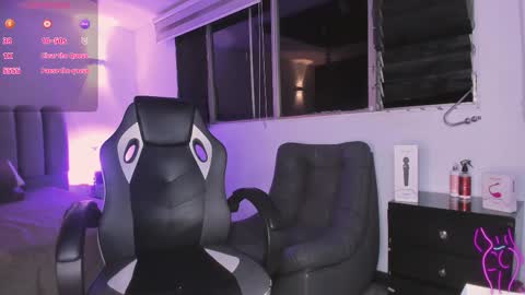 Gemma online show from November 30, 2025, 11:53 pm