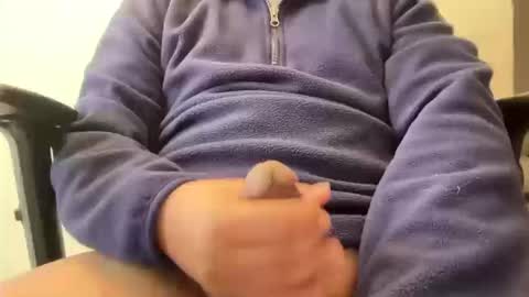 Snapshot of genesemens77 chatting on October 14, 2025, 3:24 pm genesemens77 online show from October 14, 2025, 3:24 pm