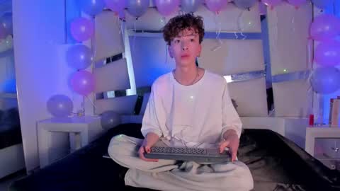 Genesis online show from October 27, 2025, 3:21 am