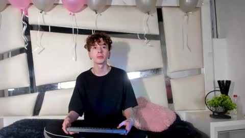 genesis_js online show from November 19, 2025, 3:39 am