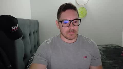 genesis_wb online show from February 25, 2026, 2:43 am