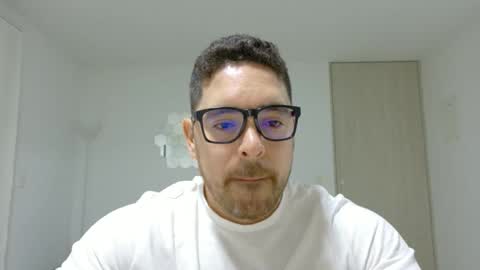 Snapshot of genesis_wb chatting on May 10, 2026, 1:44 am genesis_wb online show from May 10, 2026, 1:44 am
