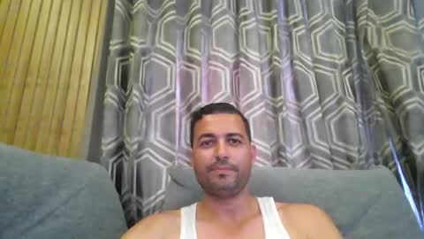 Snapshot of genteldevil chatting on June 18, 2026, 4:00 pm genteldevil online show from June 18, 2026, 4:00 pm