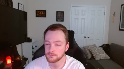 Snapshot of genuinedge chatting on October 8, 2025, 12:19 am genuinedge online show from October 8, 2025, 12:19 am