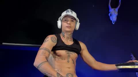 independent model online show from March 19, 2026, 3:16 pm