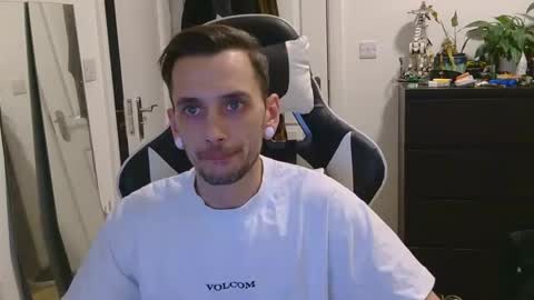 georgek0011 online show from April 2, 2026, 10:40 pm