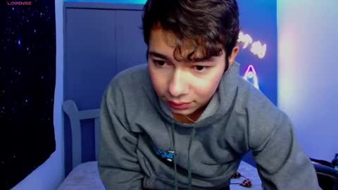 Snapshot of georgesmith_1 chatting on December 23, 2024, 5:28 am GEORGE online show from December 23, 2024, 5:28 am