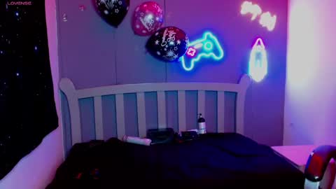 Snapshot of georgesmith_1 chatting on January 7, 2025, 6:38 am GEORGE online show from January 7, 2025, 6:38 am