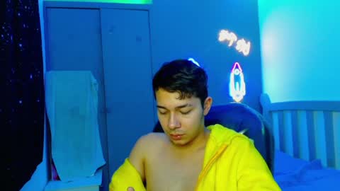 Snapshot of georgesmith_1 chatting on January 27, 2025, 10:16 am GEORGE online show from January 27, 2025, 10:16 am