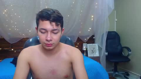 Snapshot of georgesmith_1 chatting on February 4, 2025, 1:02 am GEORGE online show from February 4, 2025, 1:02 am