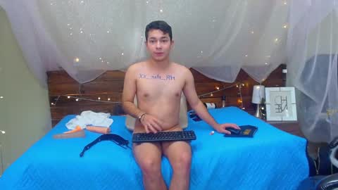 Snapshot of georgesmith_1 chatting on February 4, 2025, 12:11 pm GEORGE online show from February 4, 2025, 12:11 pm