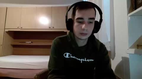 Snapshot of georgeyuno chatting on December 18, 2024, 11:56 am George Yuno online show from December 18, 2024, 11:56 am