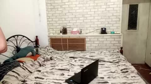 Ellie online show from April 23, 2026, 3:47 pm