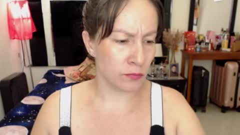 Snapshot of geral_bhri chatting on October 21, 2025, 10:21 pm geral bhri online show from October 21, 2025, 10:21 pm