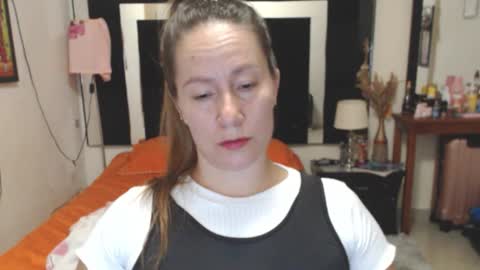 Snapshot of geral_bhri chatting on October 29, 2025, 7:26 pm geral bhri online show from October 29, 2025, 7:26 pm