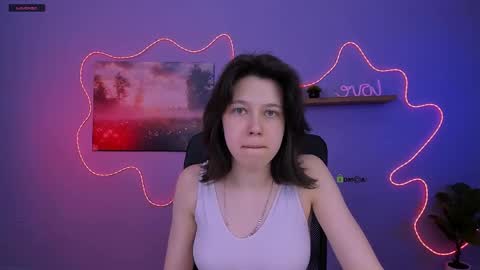 gerasmilee online show from April 12, 2026, 6:35 pm