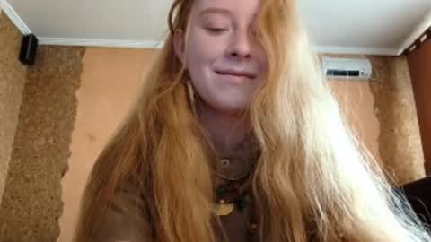 Snapshot of gertrudisturbe chatting on April 18, 2026, 10:54 pm Kate online show from April 18, 2026, 10:54 pm