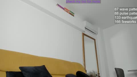 Snapshot of getlust chatting on December 2, 2024, 1:13 pm Brad online show from December 2, 2024, 1:13 pm