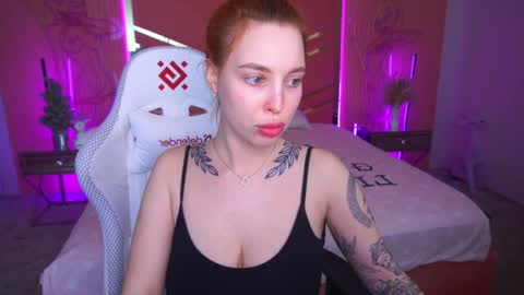 Snapshot of gfoxie chatting on January 20, 2025, 2:03 pm Ur Foxie online show from January 20, 2025, 2:03 pm